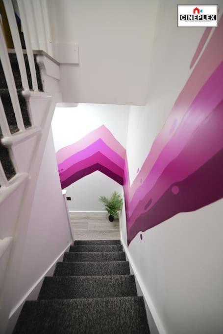 Cheerful 1bed Studio Flat With Netflix And Wi-fi By Cineplex Short Lets & Serviced Appartamento