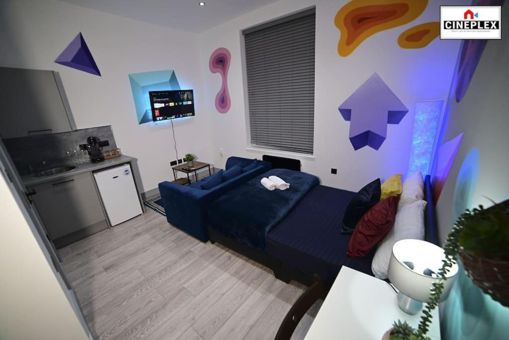 Cheerful 1bed Studio Flat With Netflix And Wi-fi By Cineplex Short Lets & Serviced Appartamento Londra