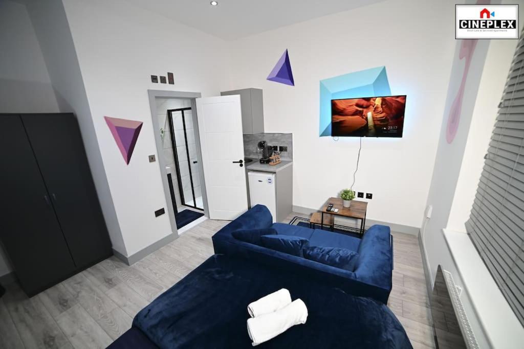 Appartamento Cheerful 1bed Studio Flat With Netflix And Wi-fi By Cineplex Short Lets & Serviced *