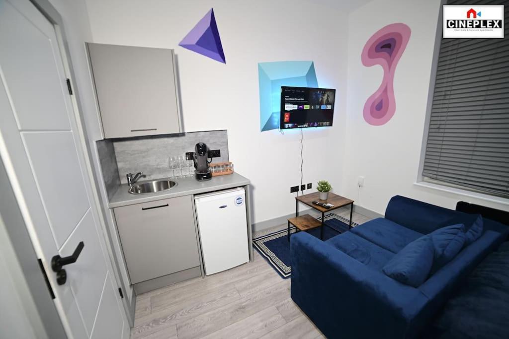 Cheerful 1bed Studio Flat With Netflix And Wi-fi By Cineplex Short Lets & Serviced Apartament Londra